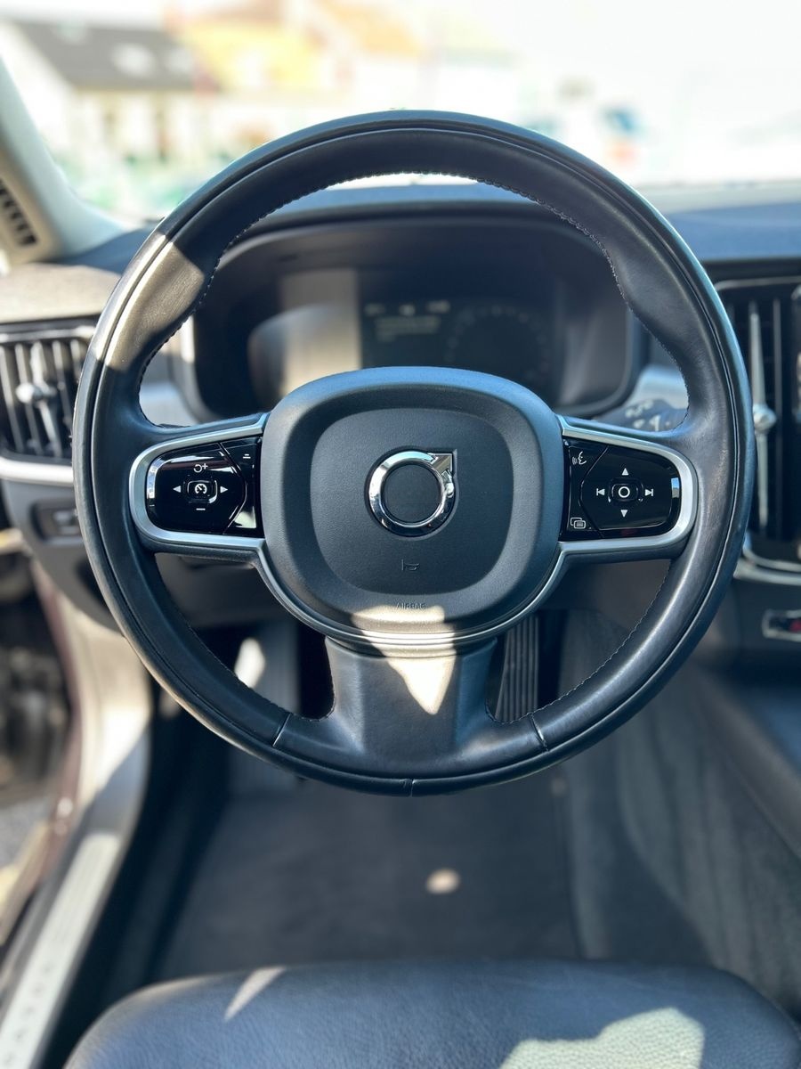 Volvo V90 MOMENTUM MEMORY + LANE ASSIST + AHK foto 16