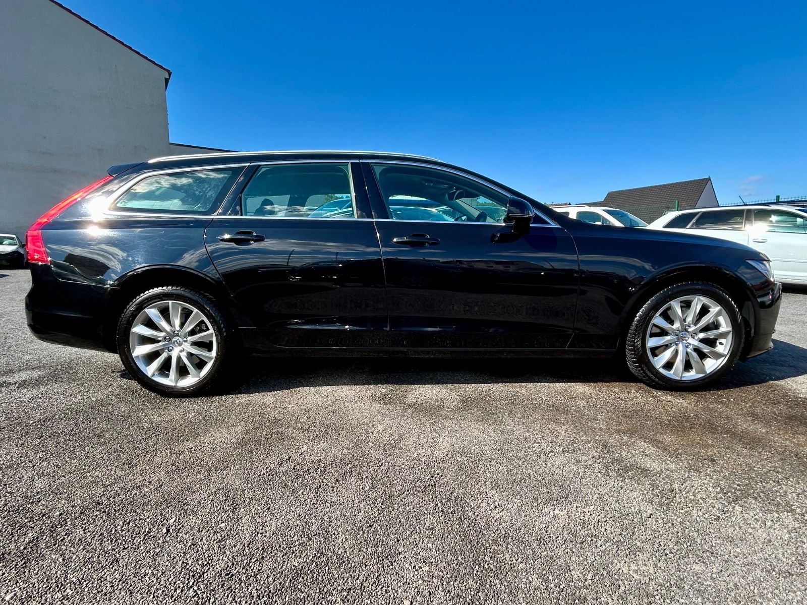 Volvo V90 MOMENTUM MEMORY + LANE ASSIST + AHK foto 4