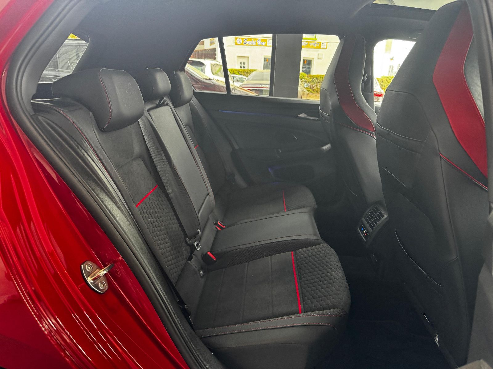 Volkswagen Golf VIII Lim. GTI Clubsport 2.0TSI"Matrix/Pano" foto 18
