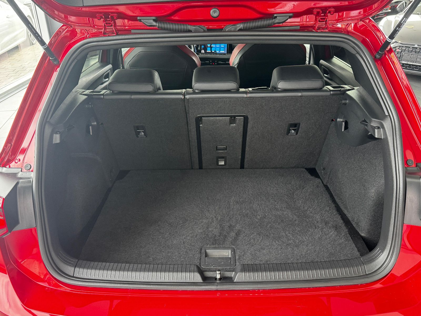 Volkswagen Golf VIII Lim. GTI Clubsport 2.0TSI"Matrix/Pano" foto 20