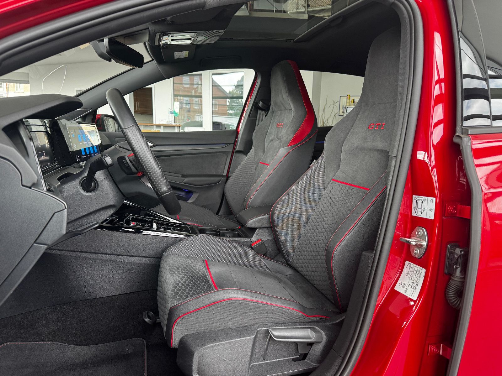 Volkswagen Golf VIII Lim. GTI Clubsport 2.0TSI"Matrix/Pano" foto 9