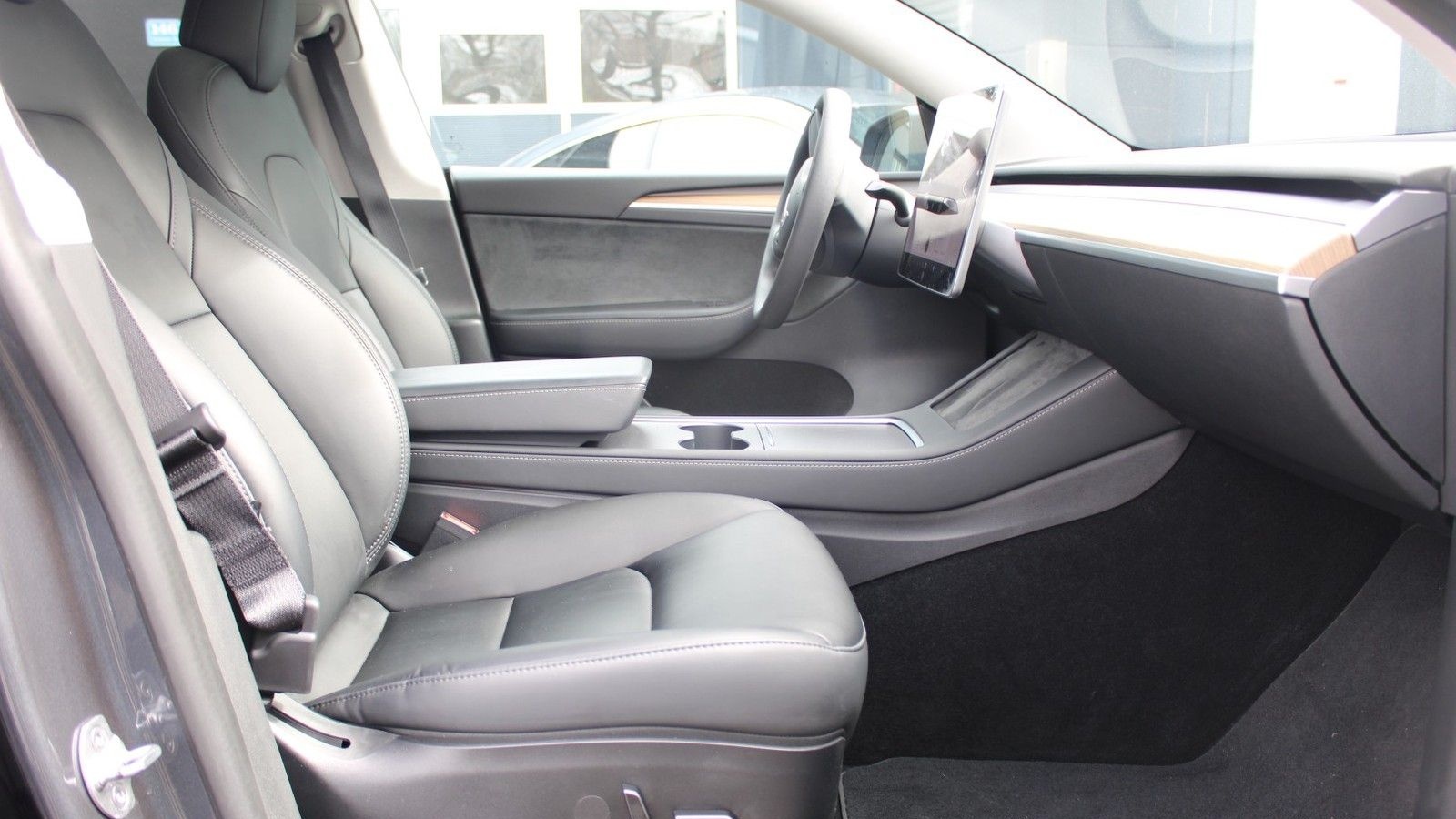 Tesla Model Y RWD foto 10