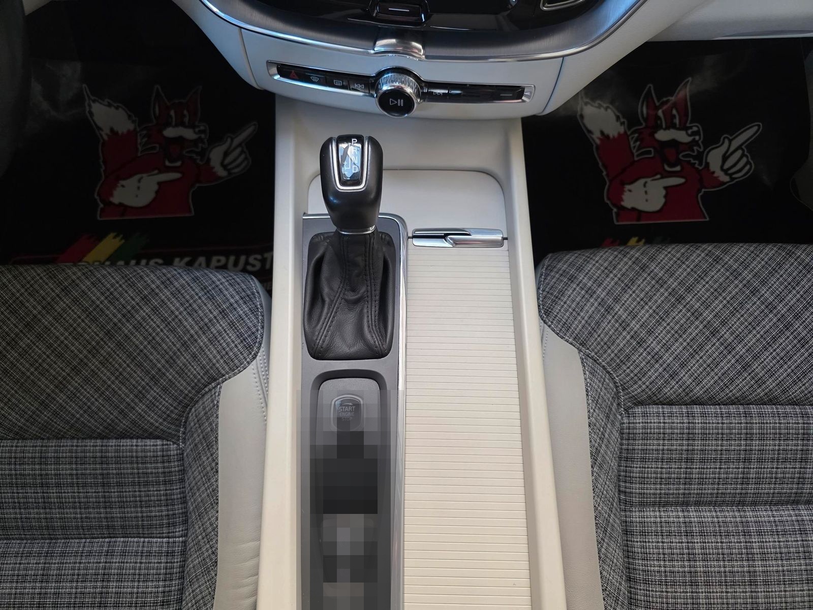 Volvo XC 60 D4 /StandHz/Keyless/Carplay/Ahk foto 25