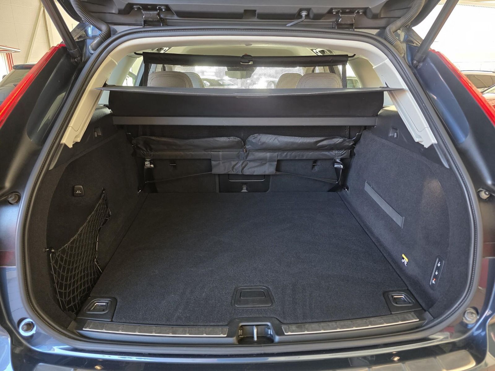 Volvo XC 60 D4 /StandHz/Keyless/Carplay/Ahk foto 7