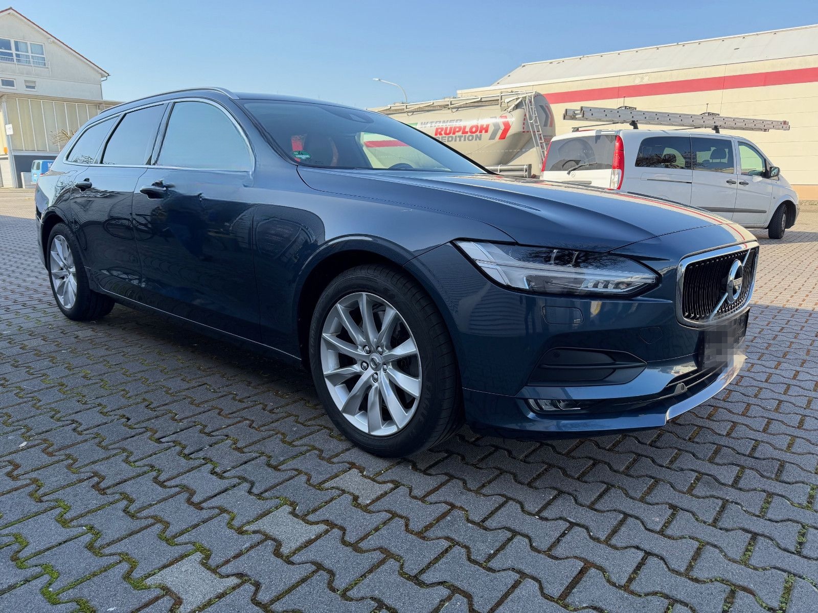 Volvo V90 T5 Momentum - 360CAM+PANO+4-ZONEN+HUD foto 3