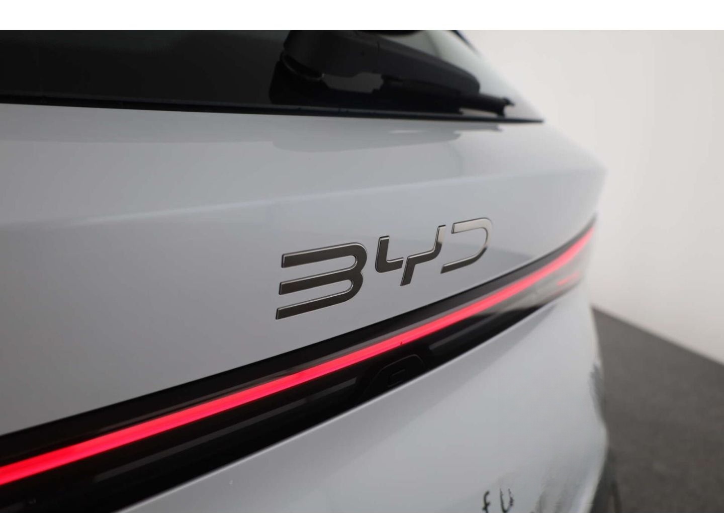 BYD Seal 6 DM-i Touring Boost LP: 43.799,- /LED/SHZ/ foto 21