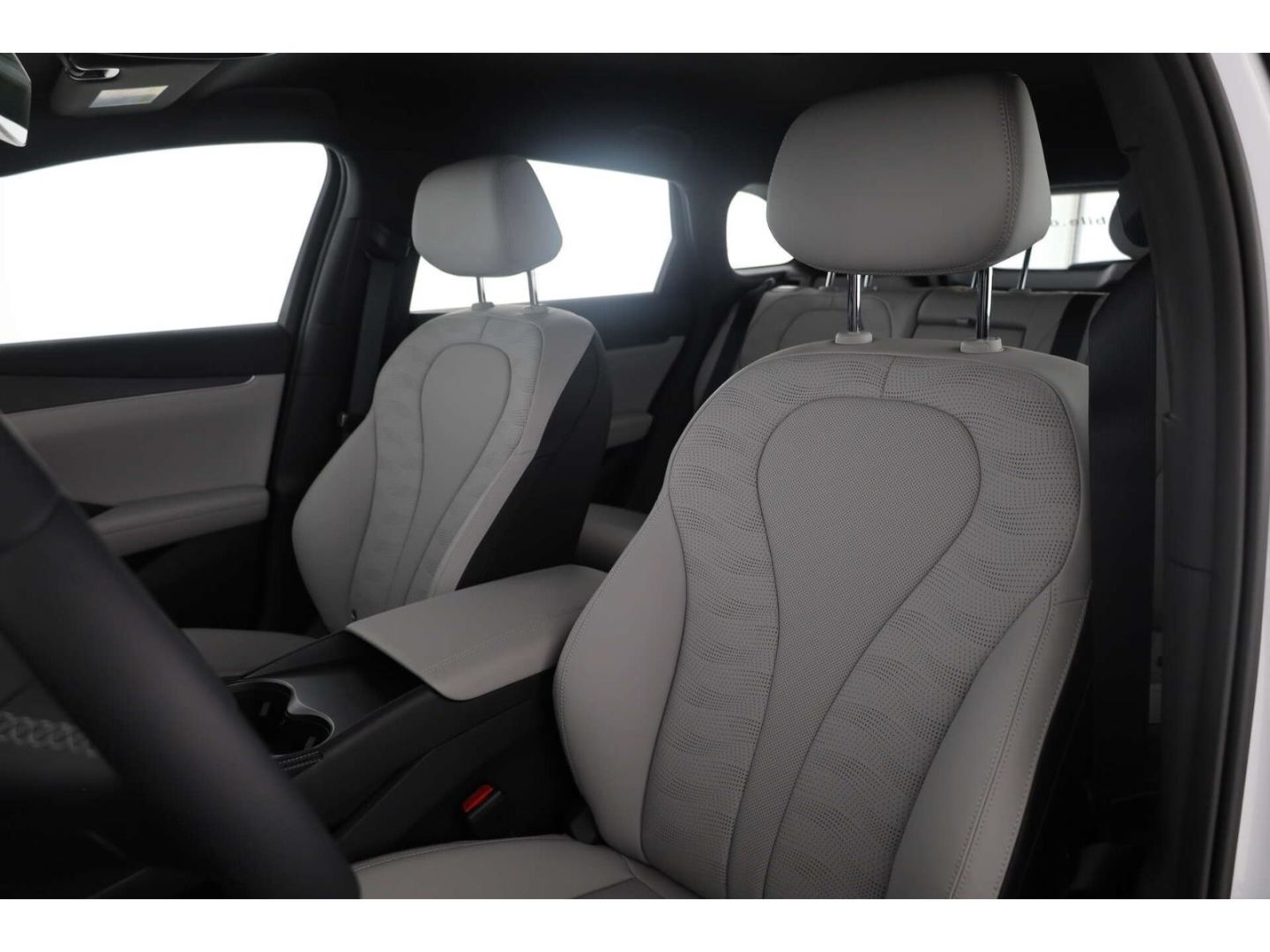 BYD Seal 6 DM-i Touring Boost LP: 43.799,- /LED/SHZ/ foto 10