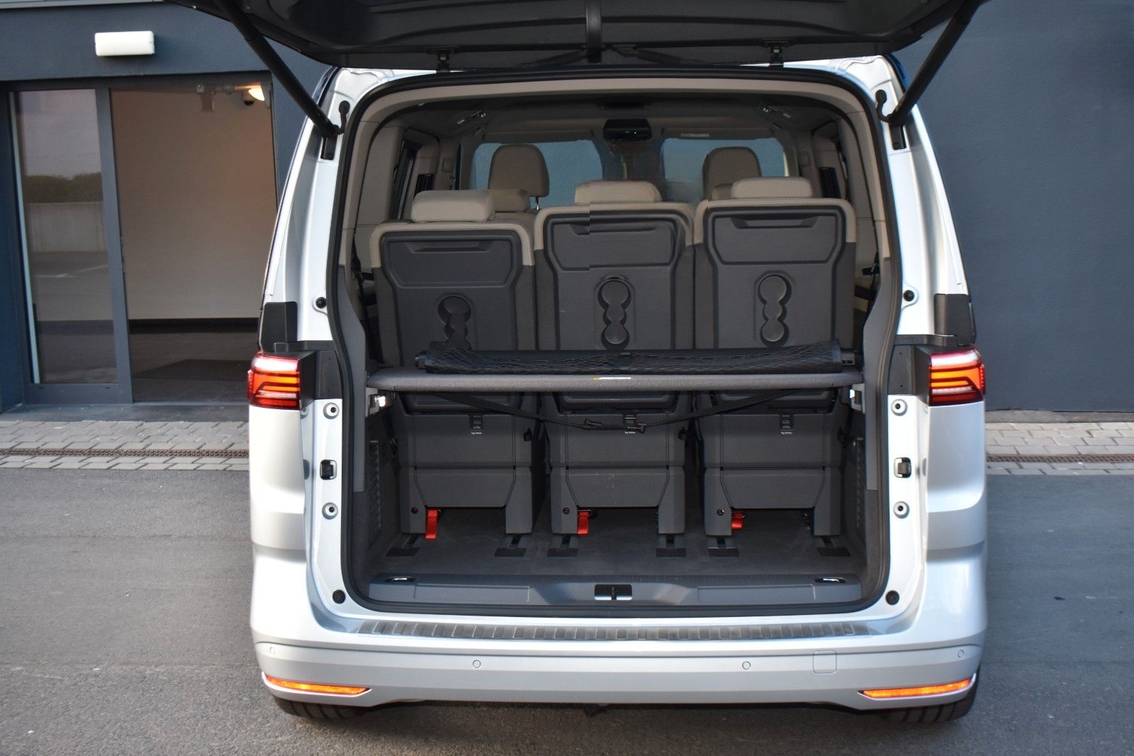 Volkswagen T7 Multivan-BULLI 2.0 TDI DSG IQ.Light|HK|AHK|20 foto 23