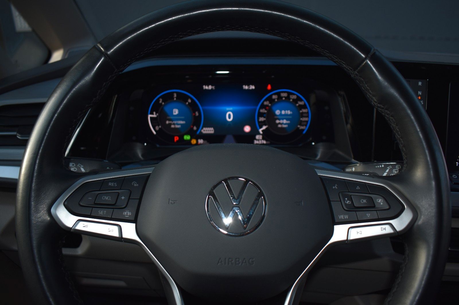 Volkswagen T7 Multivan-BULLI 2.0 TDI DSG IQ.Light|HK|AHK|20 foto 7