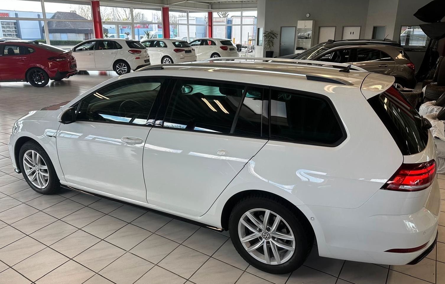 Volkswagen VII Variant Comfortline BMT DSG Kamera *R-Line* foto 5