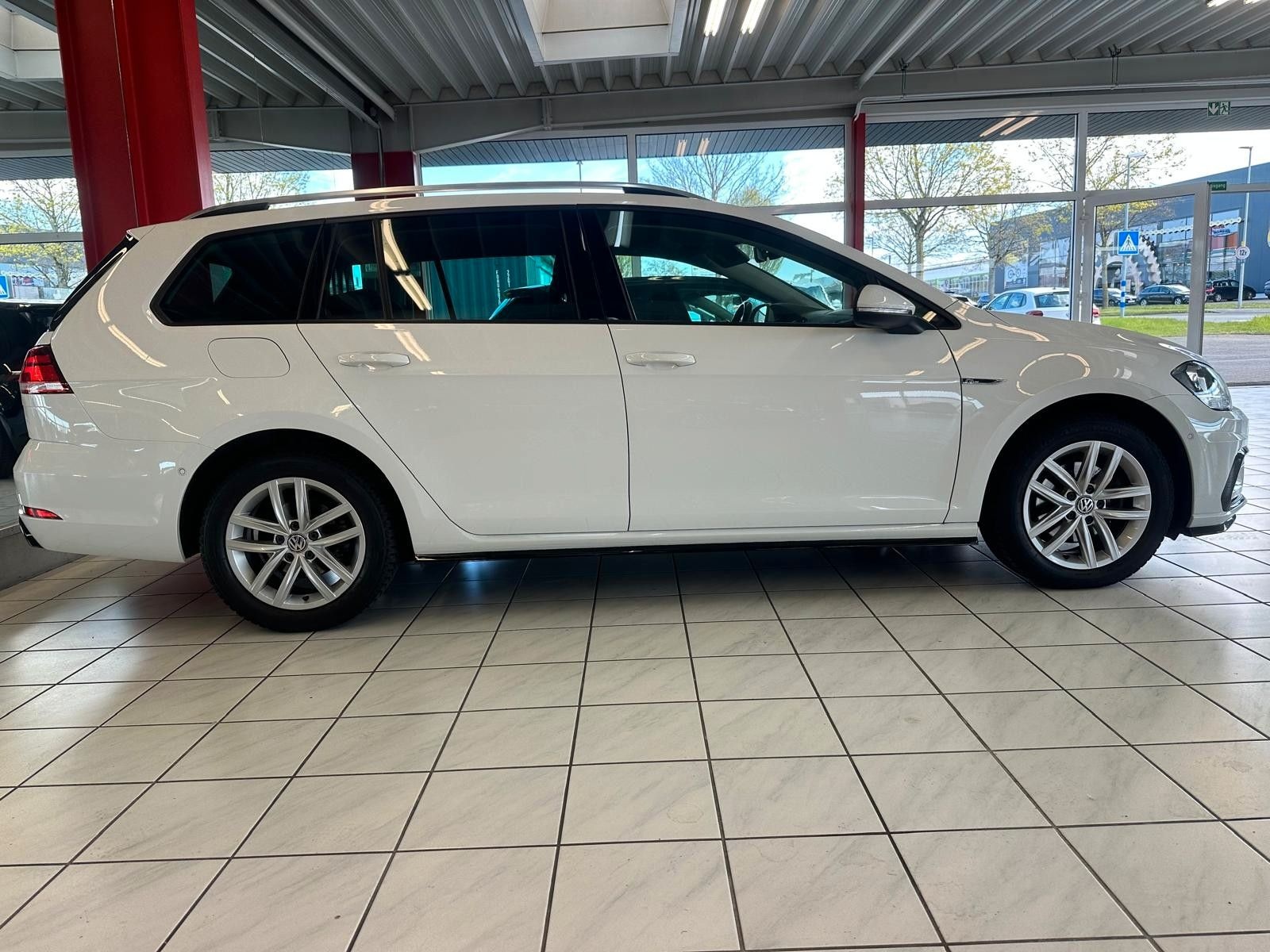 Volkswagen VII Variant Comfortline BMT DSG Kamera *R-Line* foto 6