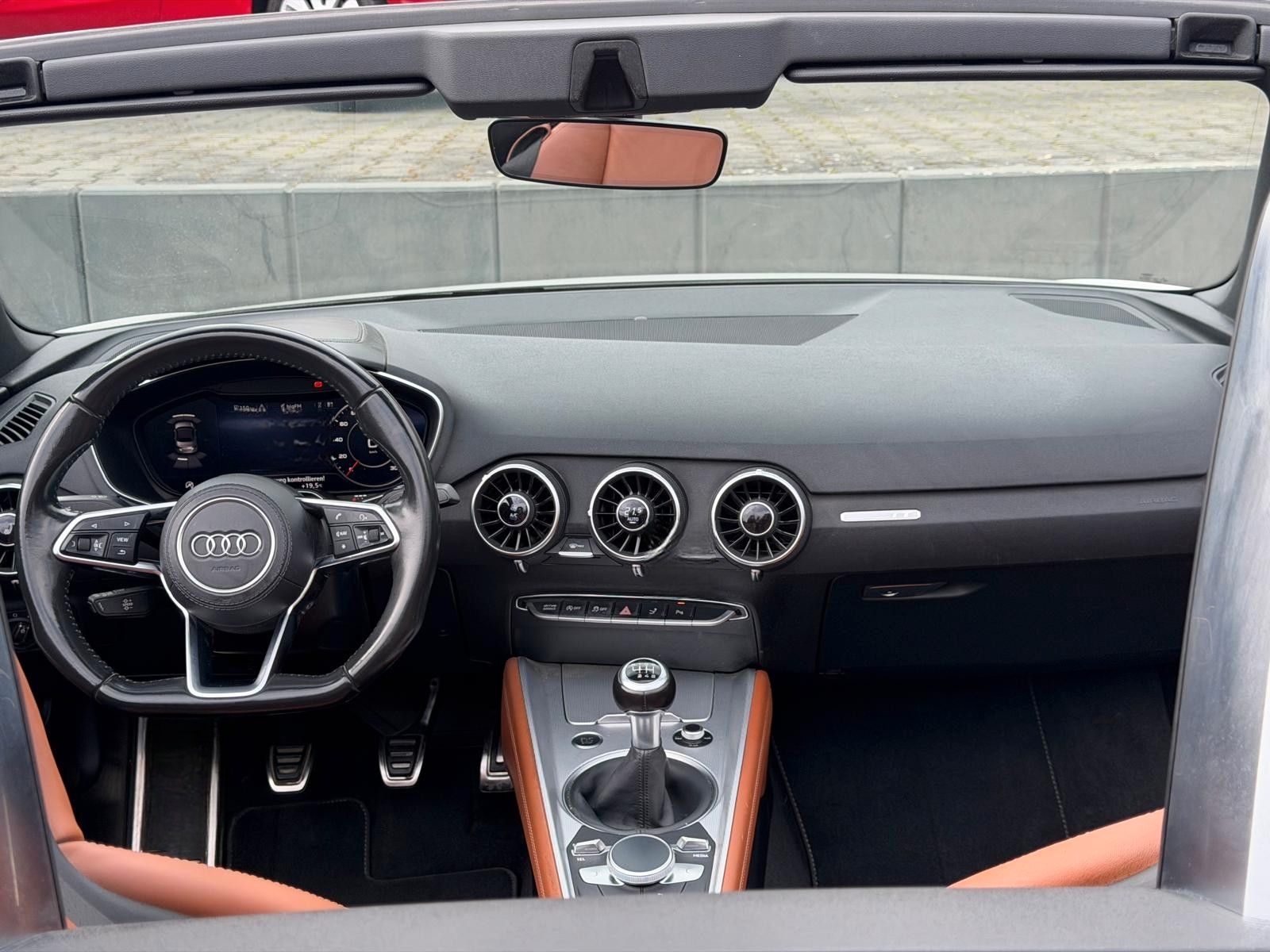 Audi TT Roadster 1.8 TFSI - S-Line foto 15