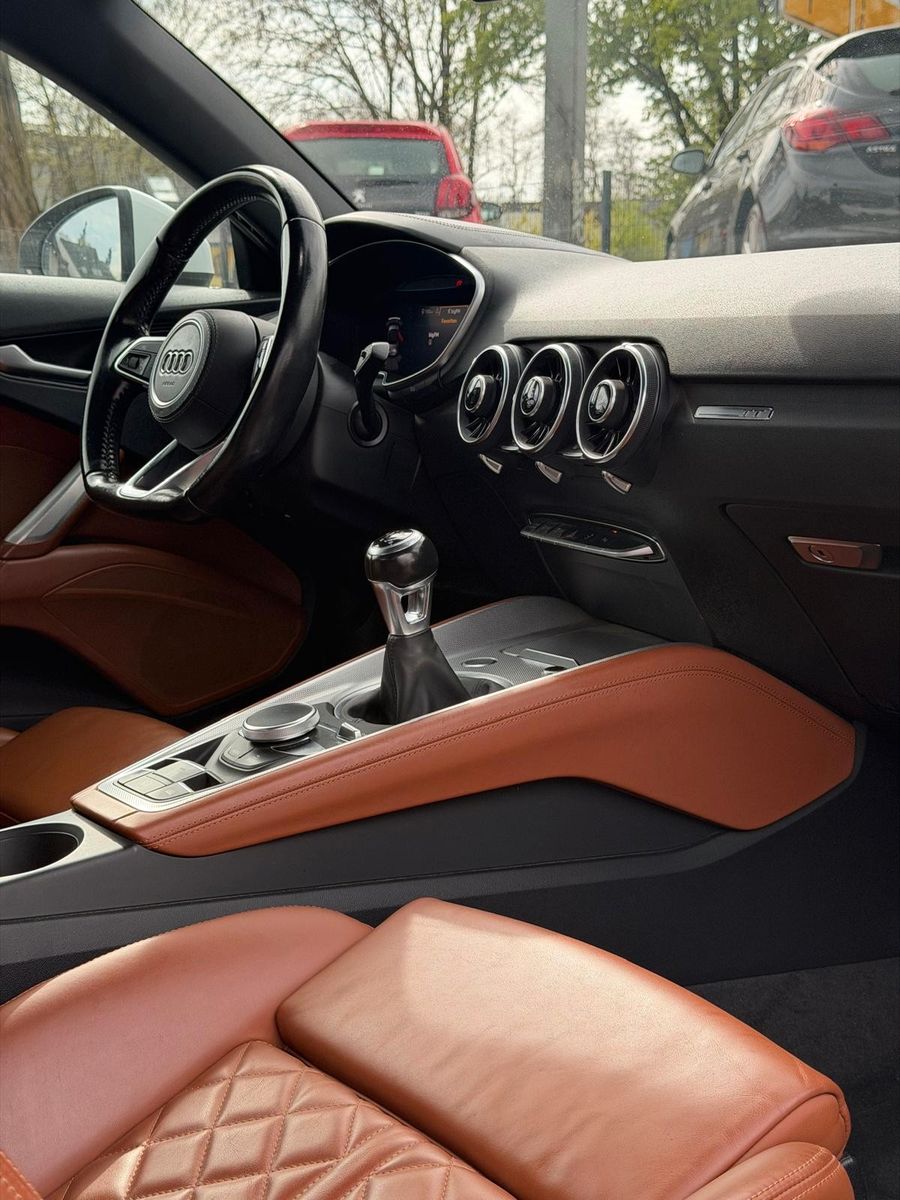 Audi TT Roadster 1.8 TFSI - S-Line foto 23