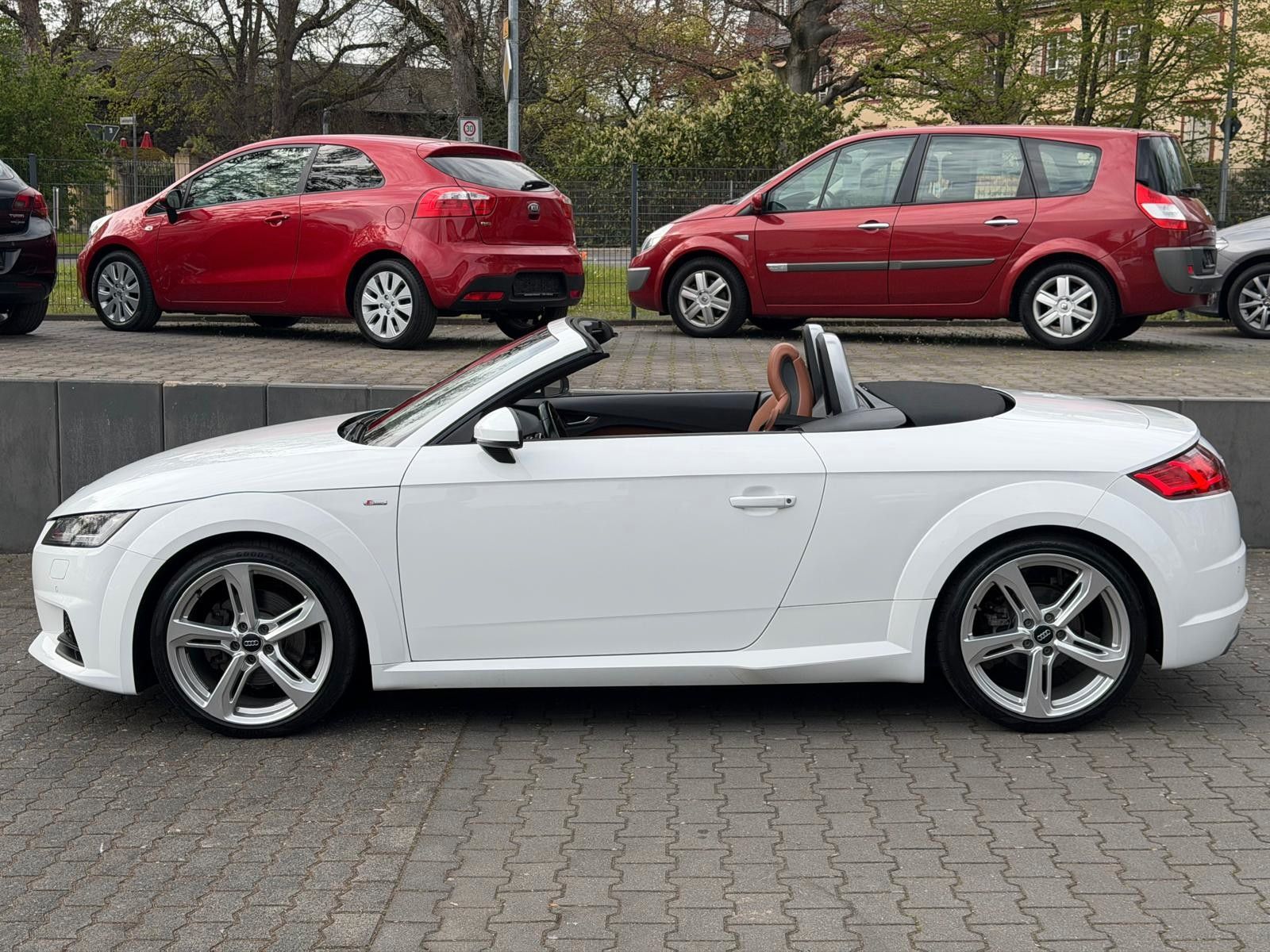 Audi TT Roadster 1.8 TFSI - S-Line foto 8