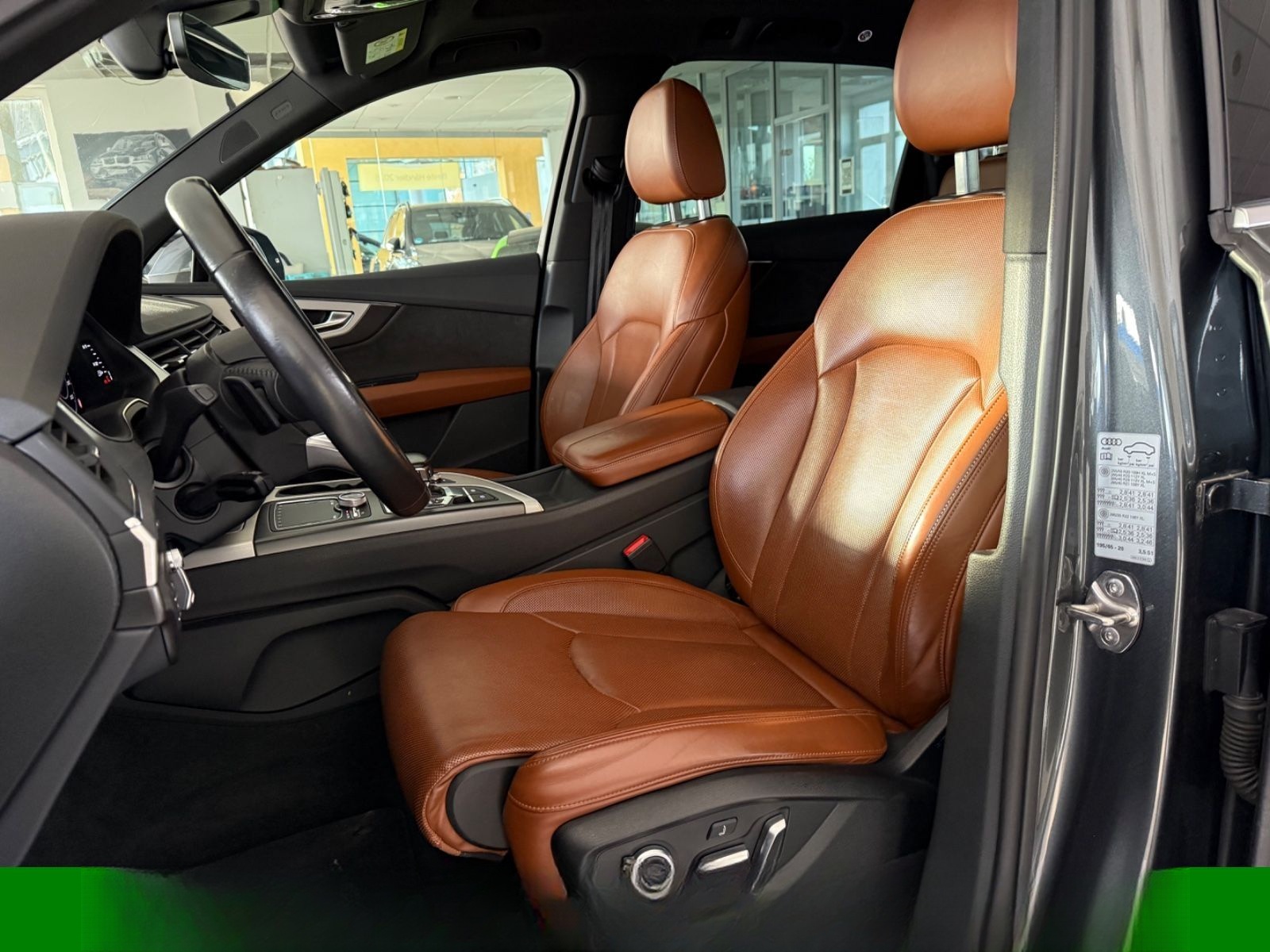 Audi SQ7 Matrix Bose Pano Head-Up 21 360 Masage Nacht foto 16
