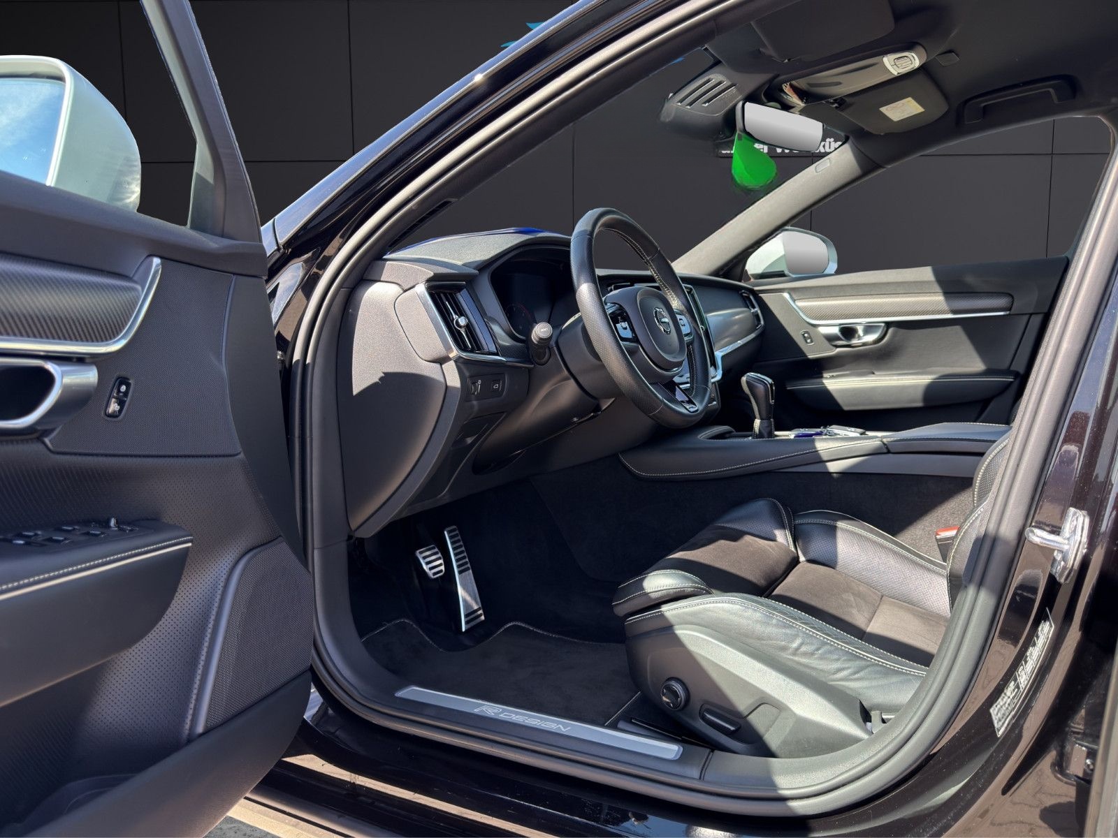 Volvo V90 D4 R Design Business NAVI|TEMPOMAT|LED|PDC foto 11