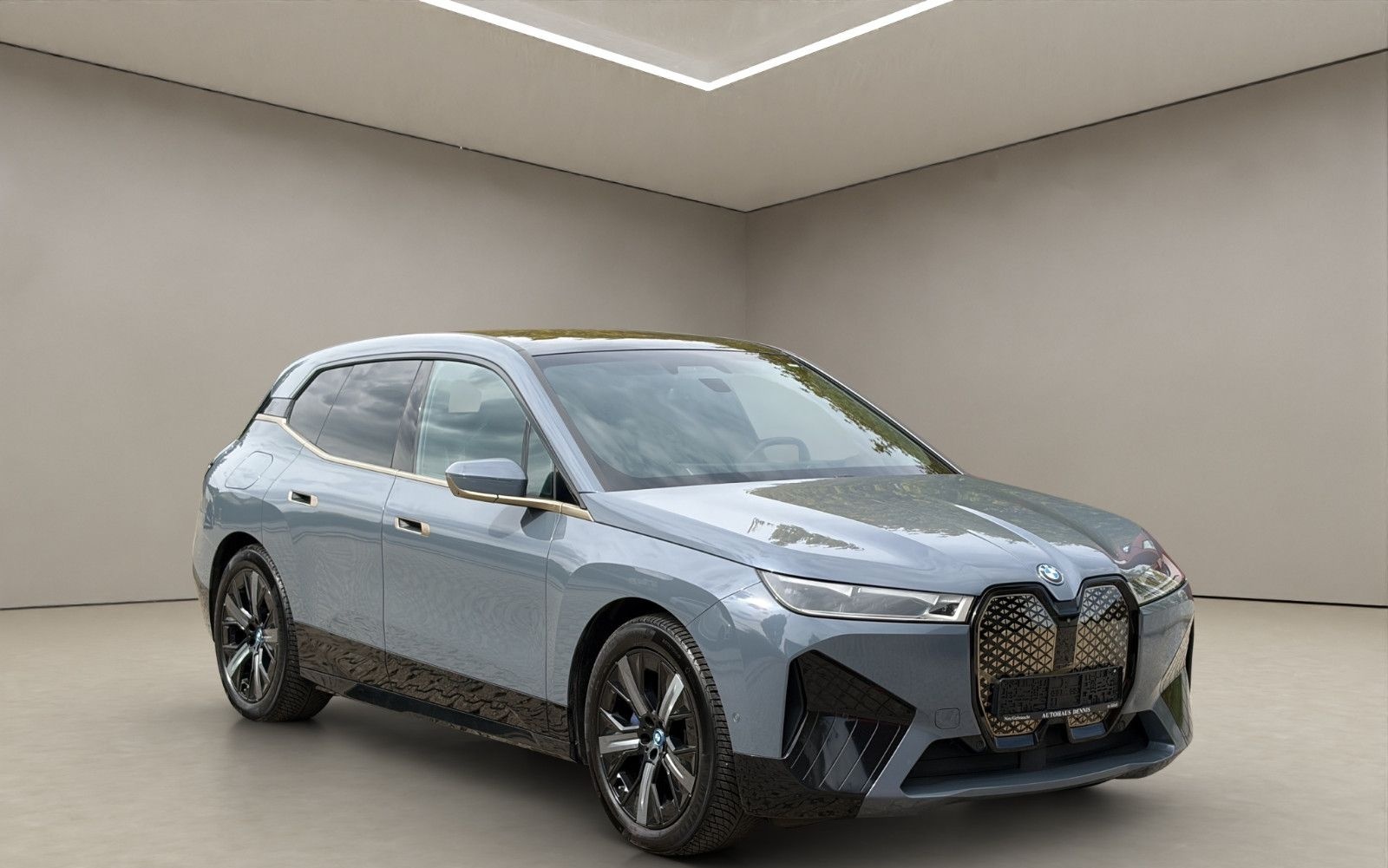 BMW iX 40 xDrive Sport  Sky-Lounge/360°/Laser foto 2