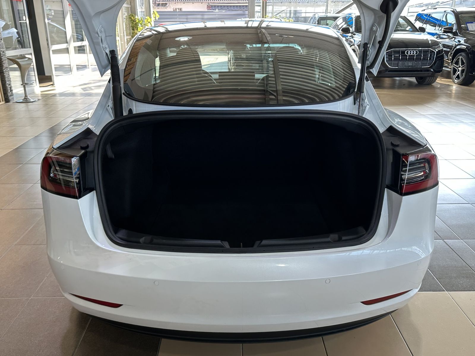 Tesla Model 3 RWD*SHZ*LED*Leder*Pano*Autopilot*R.Cam* foto 6