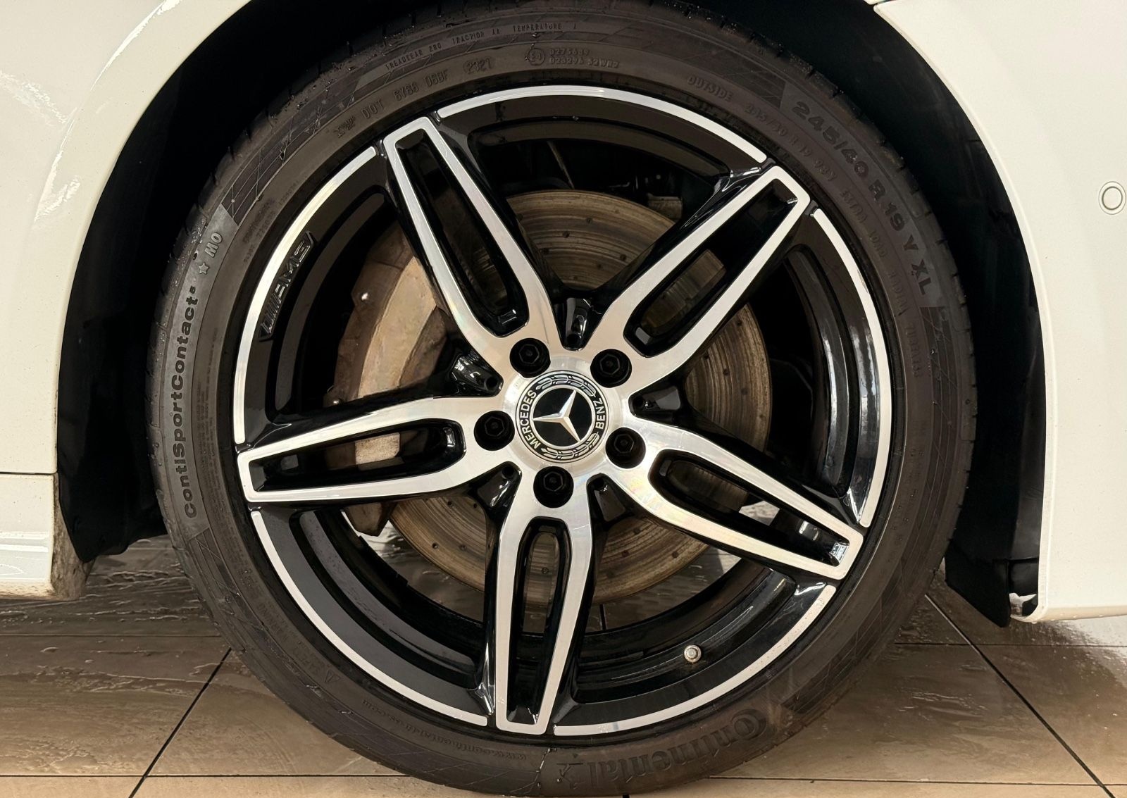 Mercedes-Benz E 450 / 300 / 400 Cabrio 4Matic AMG Line 360 foto 15