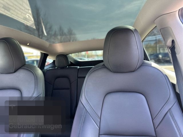 Tesla Model Y Long Range AWD foto 18