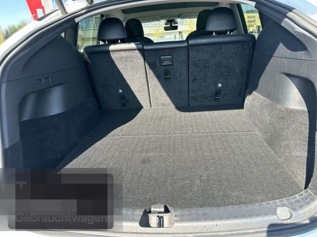 Tesla Model Y Long Range AWD foto 9