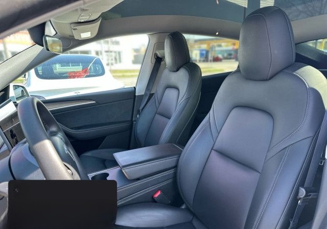 Tesla Model Y Long Range AWD foto 10