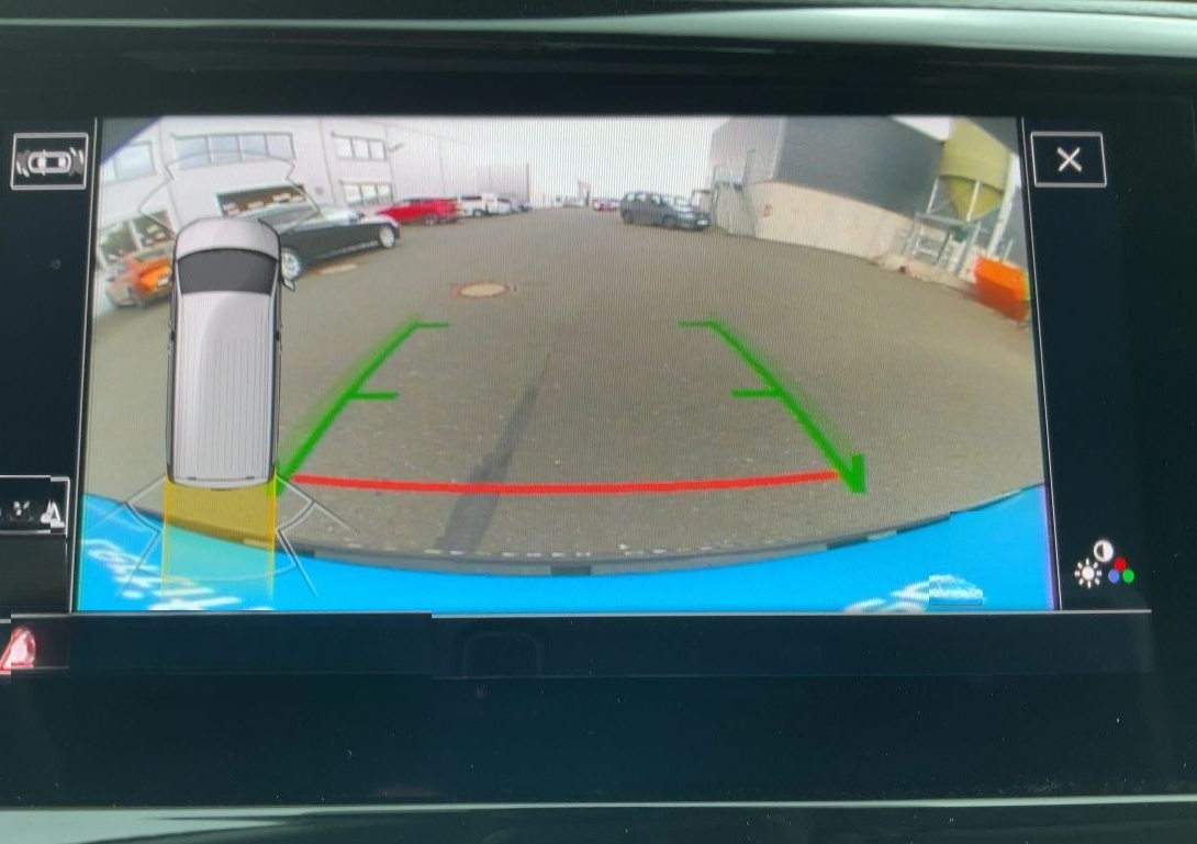 Volkswagen T6.1 Multivan 2.0TDI GENERATION SIX LED+RFK+AHK foto 16