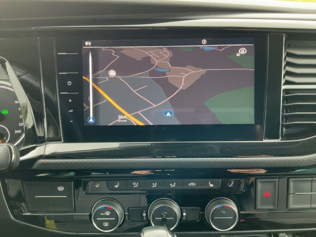 Volkswagen T6.1 Multivan 2.0TDI GENERATION SIX LED+RFK+AHK foto 10