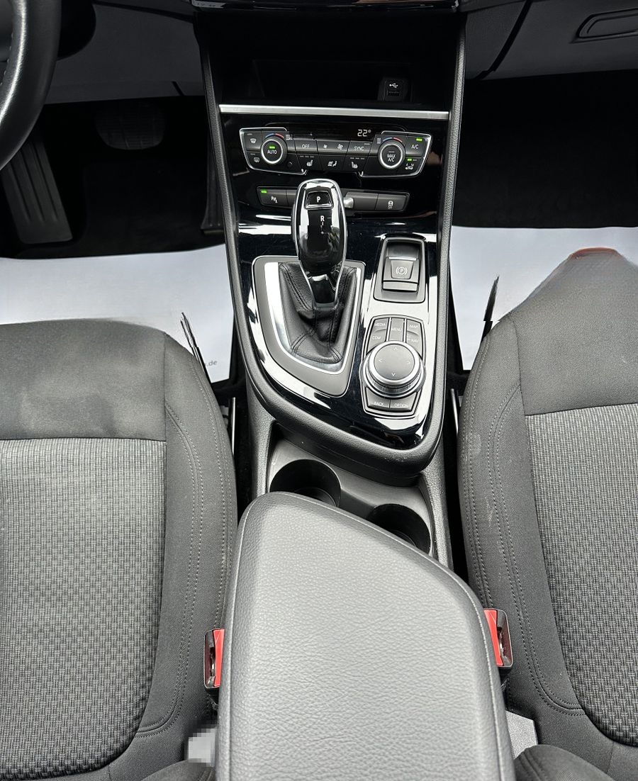 BMW 218d Gran Tourer Advantage Aut. NAV+LED+AHK+KAM foto 13