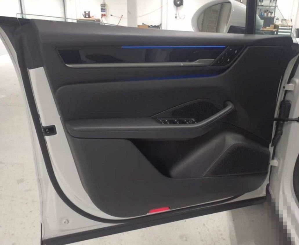 Porsche Macan Electric Basis*PASM*Panorama*Dachreling* foto 5