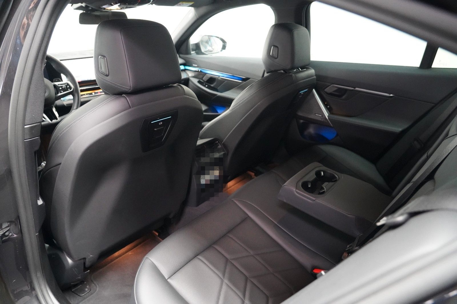 BMW 520d xDrive M Sport ICONIC H&K 360 HEADUP CARBON foto 19