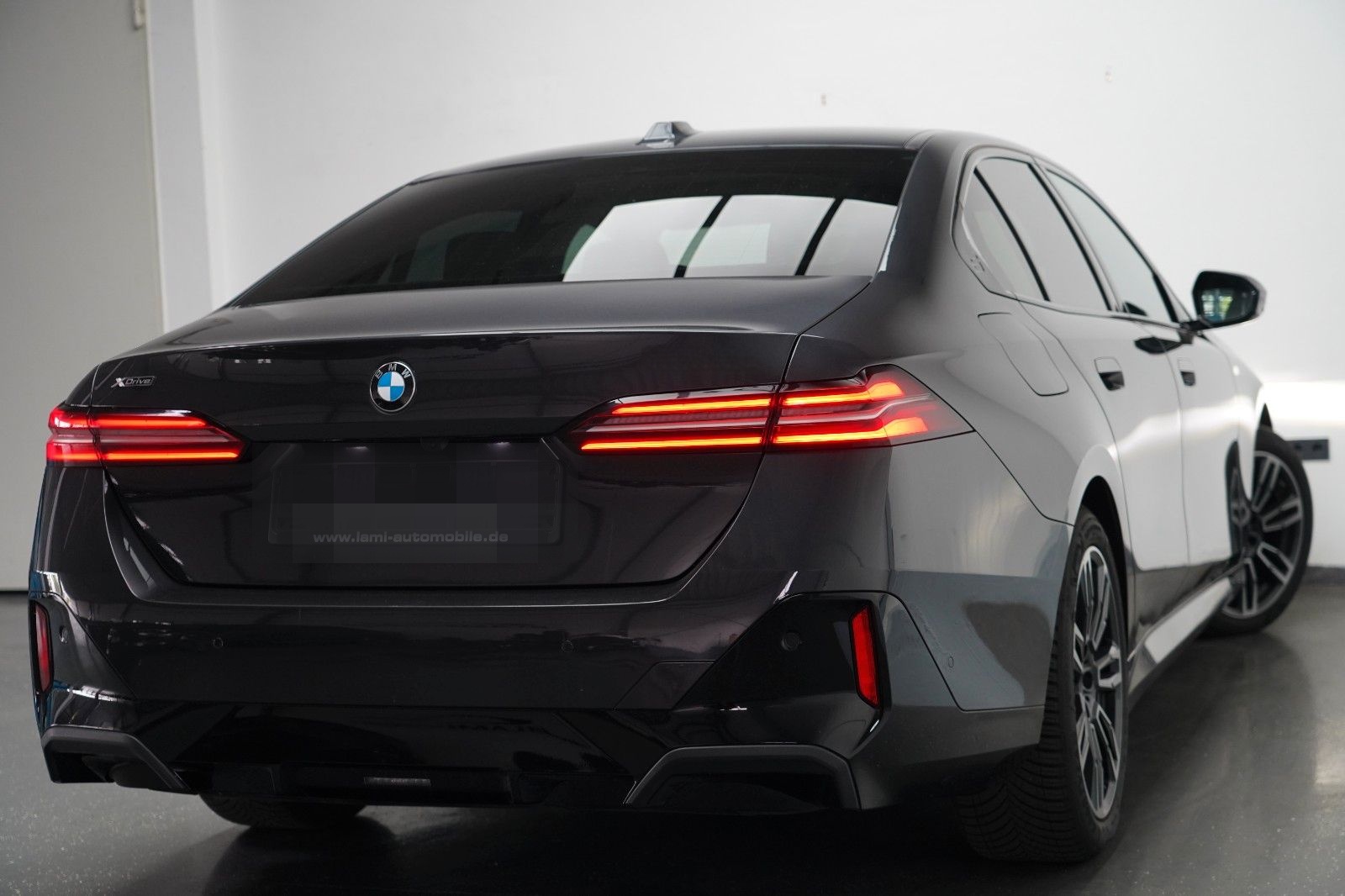 BMW 520d xDrive M Sport ICONIC H&K 360 HEADUP CARBON foto 5