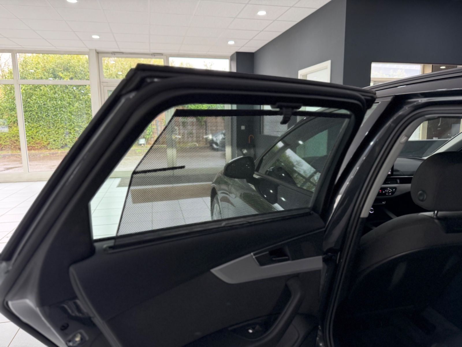 Audi A4 Avant 40 TDI*MATRIX*KEYLESS*E-HECK* foto 16