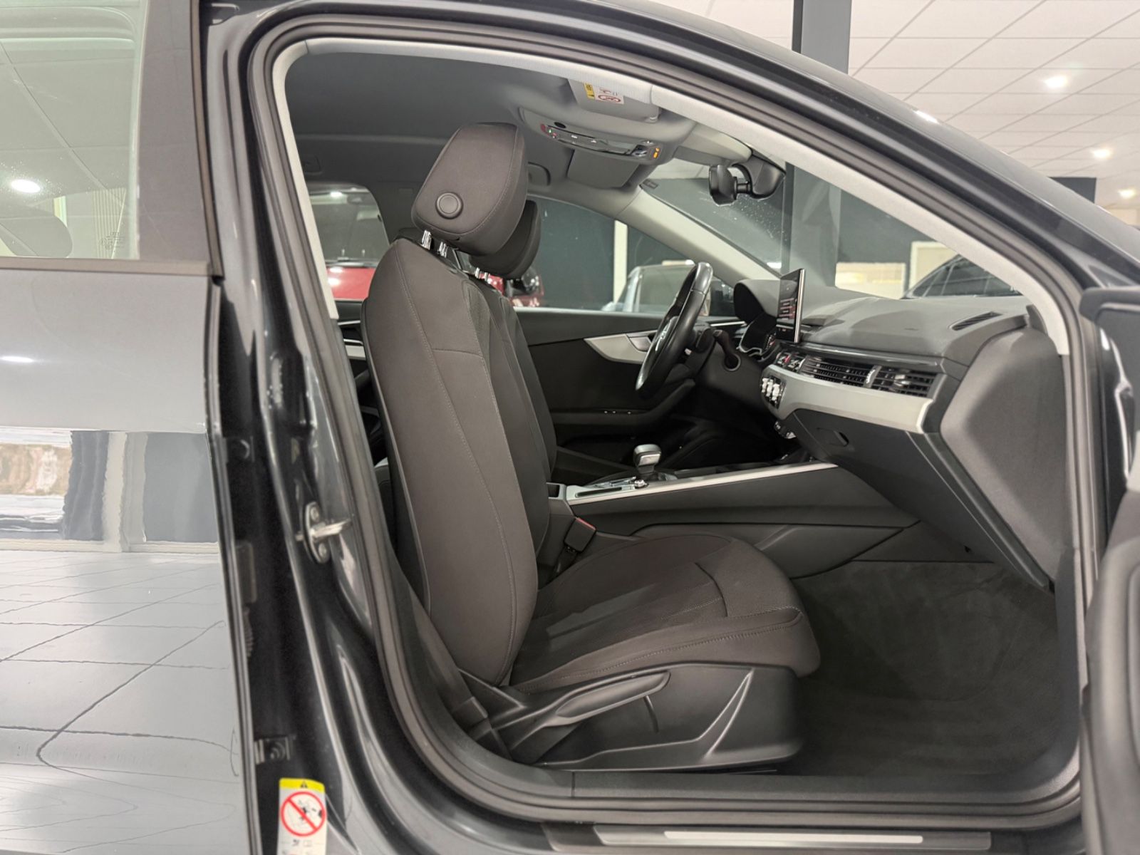 Audi A4 Avant 40 TDI*MATRIX*KEYLESS*E-HECK* foto 17