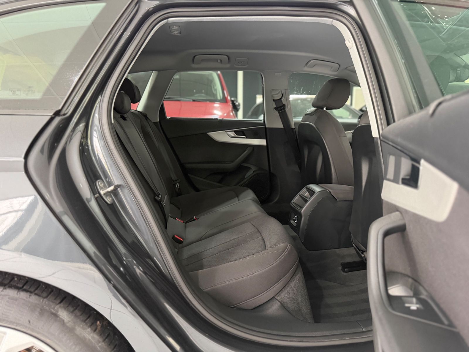 Audi A4 Avant 40 TDI*MATRIX*KEYLESS*E-HECK* foto 20