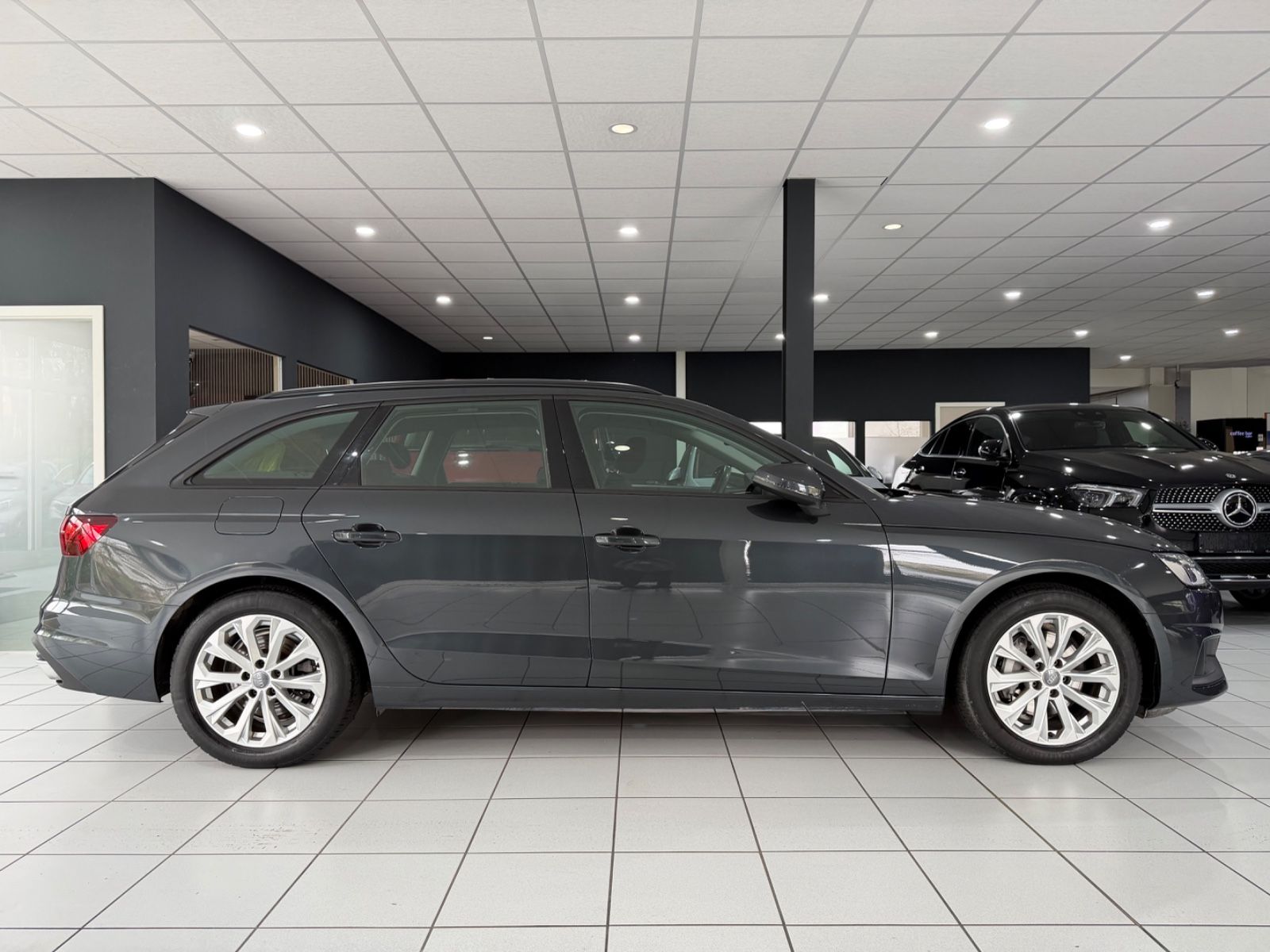 Audi A4 Avant 40 TDI*MATRIX*KEYLESS*E-HECK* foto 22