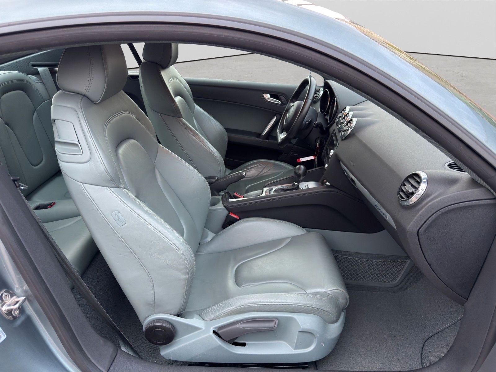 Audi TT Coupe/Roadster 3.2 Coupe quattro BOSE foto 16