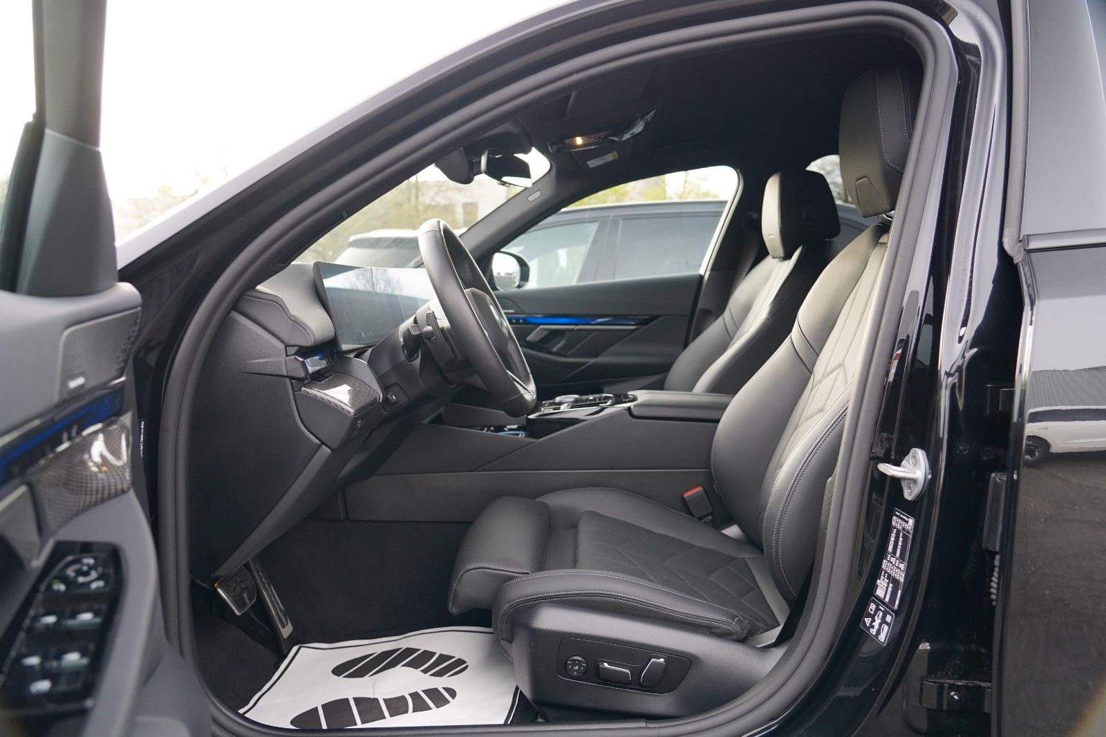 BMW 520d xDrive M Sport ICONIC 360 H&K HEADUP MEMORY foto 17