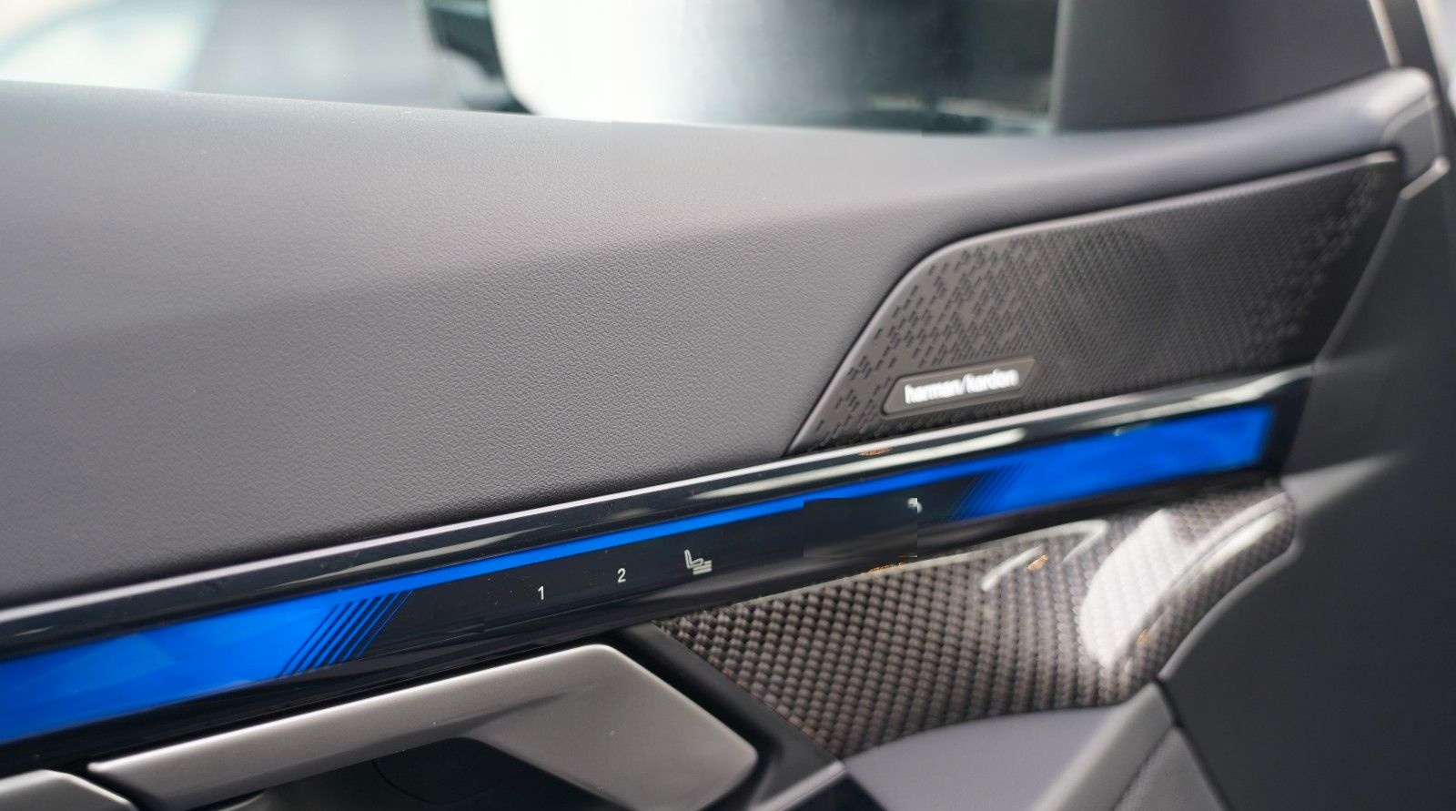 BMW 520d xDrive M Sport ICONIC 360 H&K HEADUP MEMORY foto 20