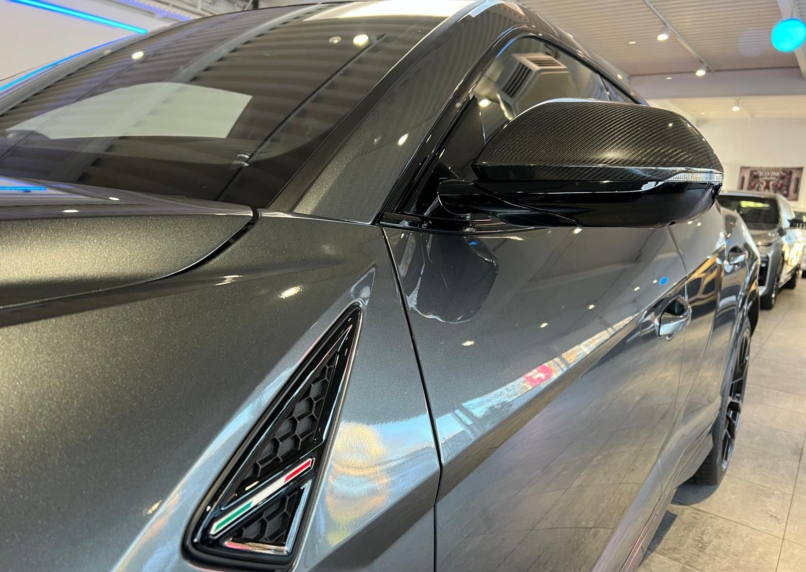 Lamborghini Urus *Großes Carbon Paket*Akrapovic* foto 14