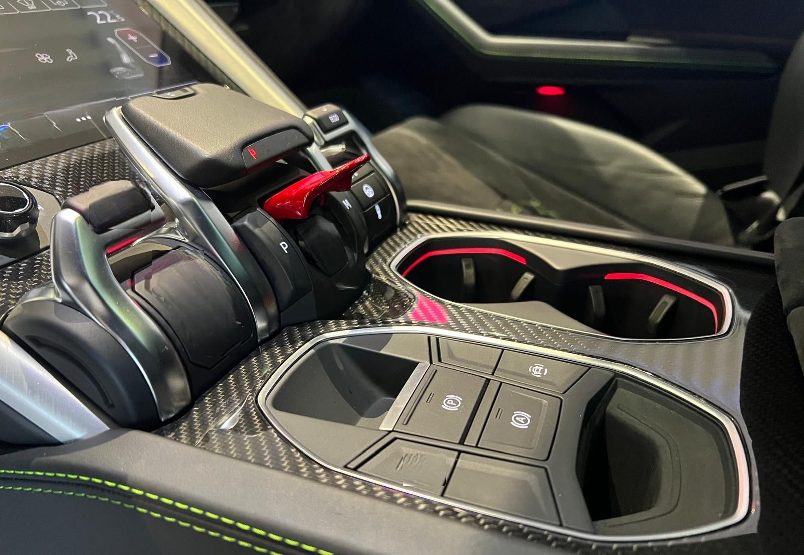 Lamborghini Urus *Großes Carbon Paket*Akrapovic* foto 23