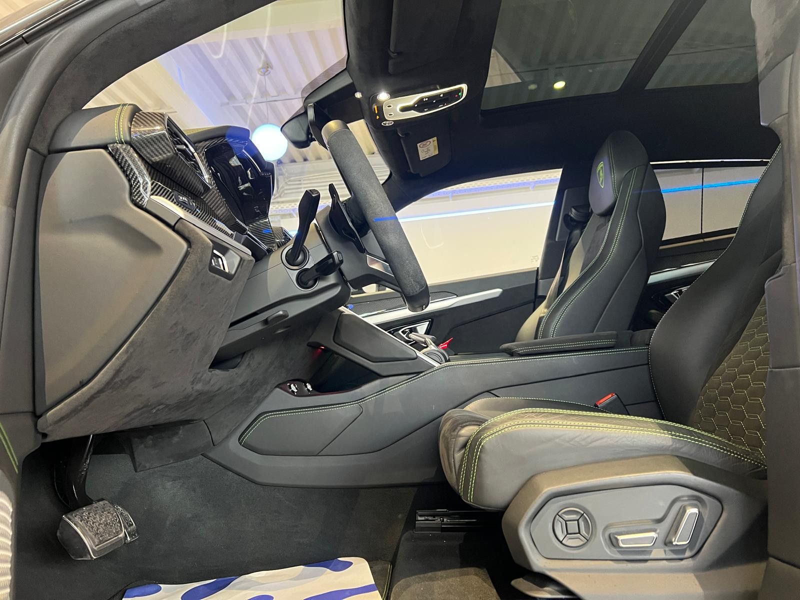 Lamborghini Urus *Großes Carbon Paket*Akrapovic* foto 9