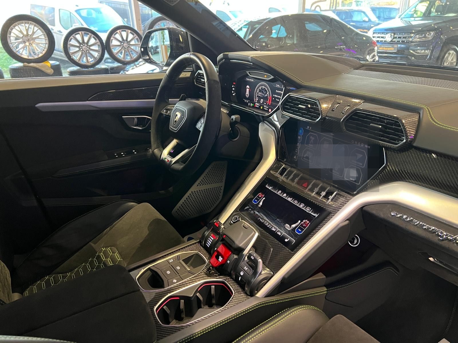 Lamborghini Urus *Großes Carbon Paket*Akrapovic* foto 10