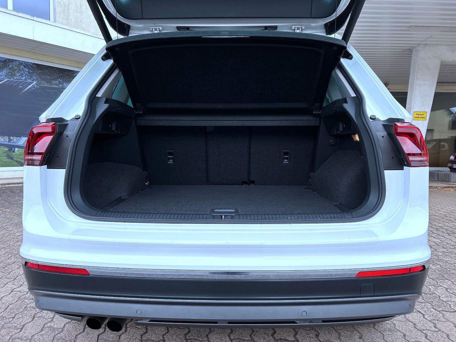 Volkswagen Tiguan 2.0 TSI 4MOTION Aut. Navi LED Alu Tüv NEU foto 19