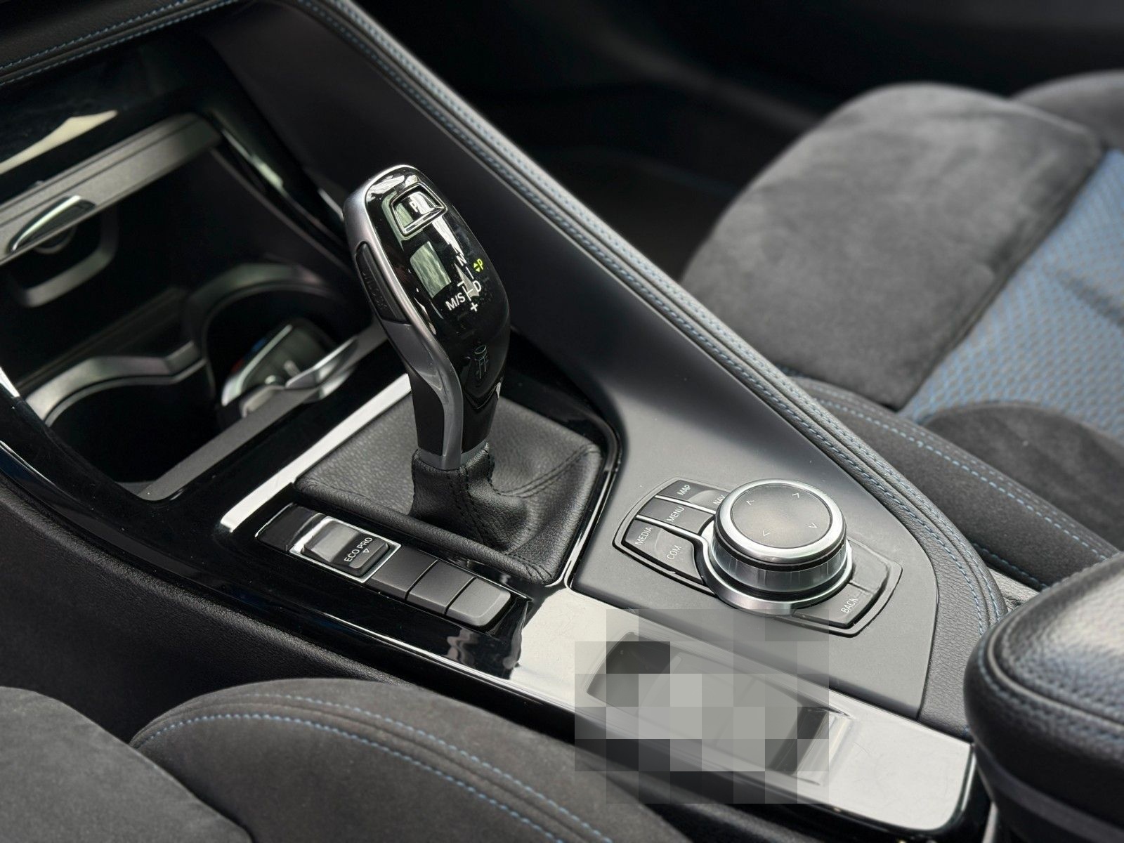 BMW X2 sDrive 18 d M Paket Shadowline*Sportsitze* foto 23