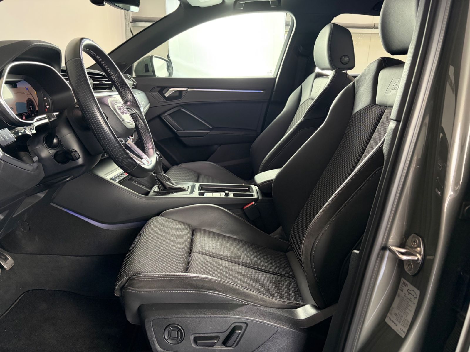 Audi Q3 Sportback 40 TFSI qu S line Pano 360 Sonos 20 foto 11