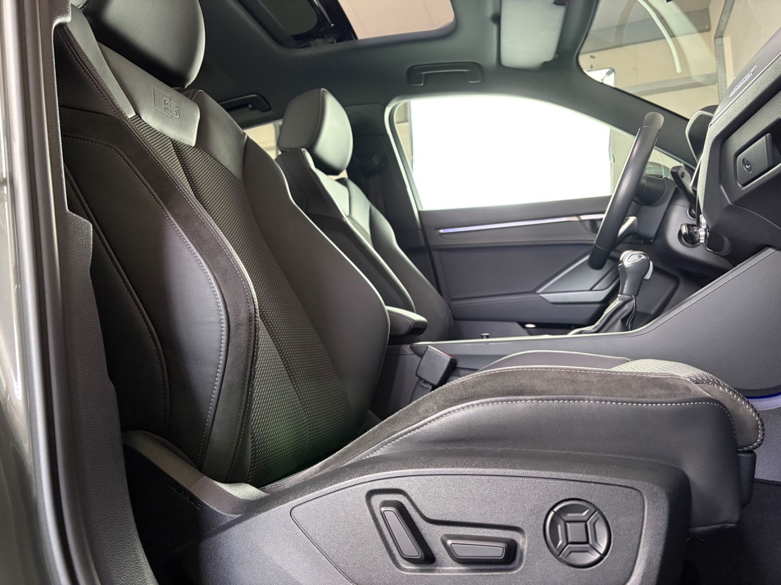 Audi Q3 Sportback 40 TFSI qu S line Pano 360 Sonos 20 foto 16