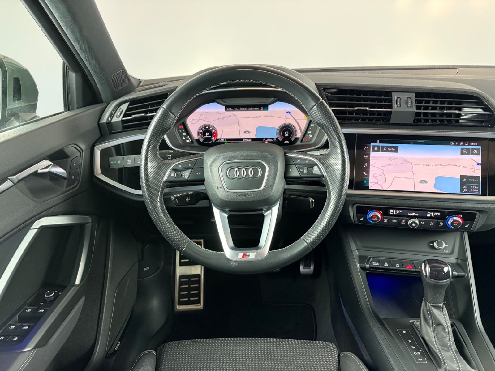 Audi Q3 Sportback 40 TFSI qu S line Pano 360 Sonos 20 foto 18