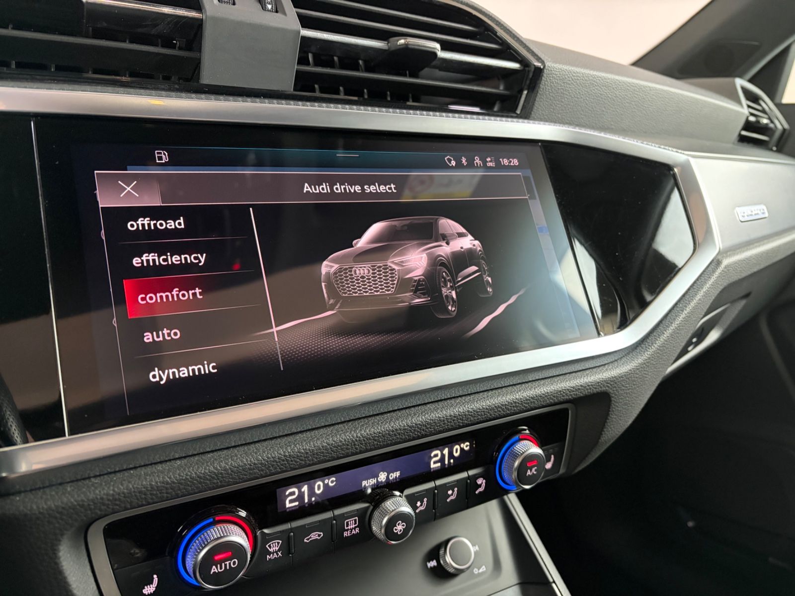 Audi Q3 Sportback 40 TFSI qu S line Pano 360 Sonos 20 foto 23