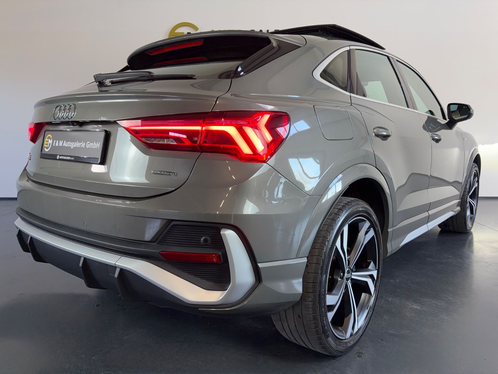 Audi Q3 Sportback 40 TFSI qu S line Pano 360 Sonos 20 foto 5